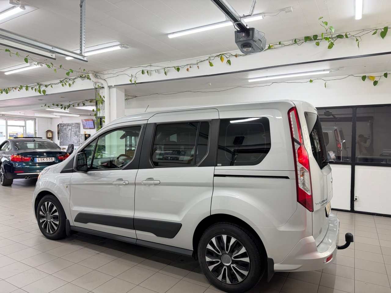 Ford Tourneo Connect 1.6 TDCi 2015, photo 7/10