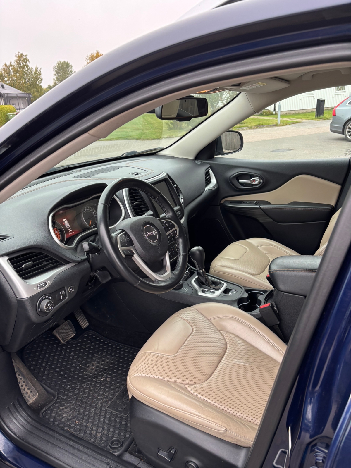 Jeep Cherokee 2.0 CRD 4WD Automatisk 2015, bild 5/8