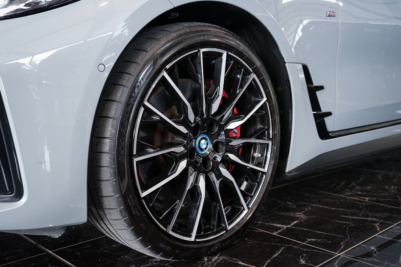 BMW i4 M50 xDrive Gran Coupé M-Sport Pro 2024, bild 5/10