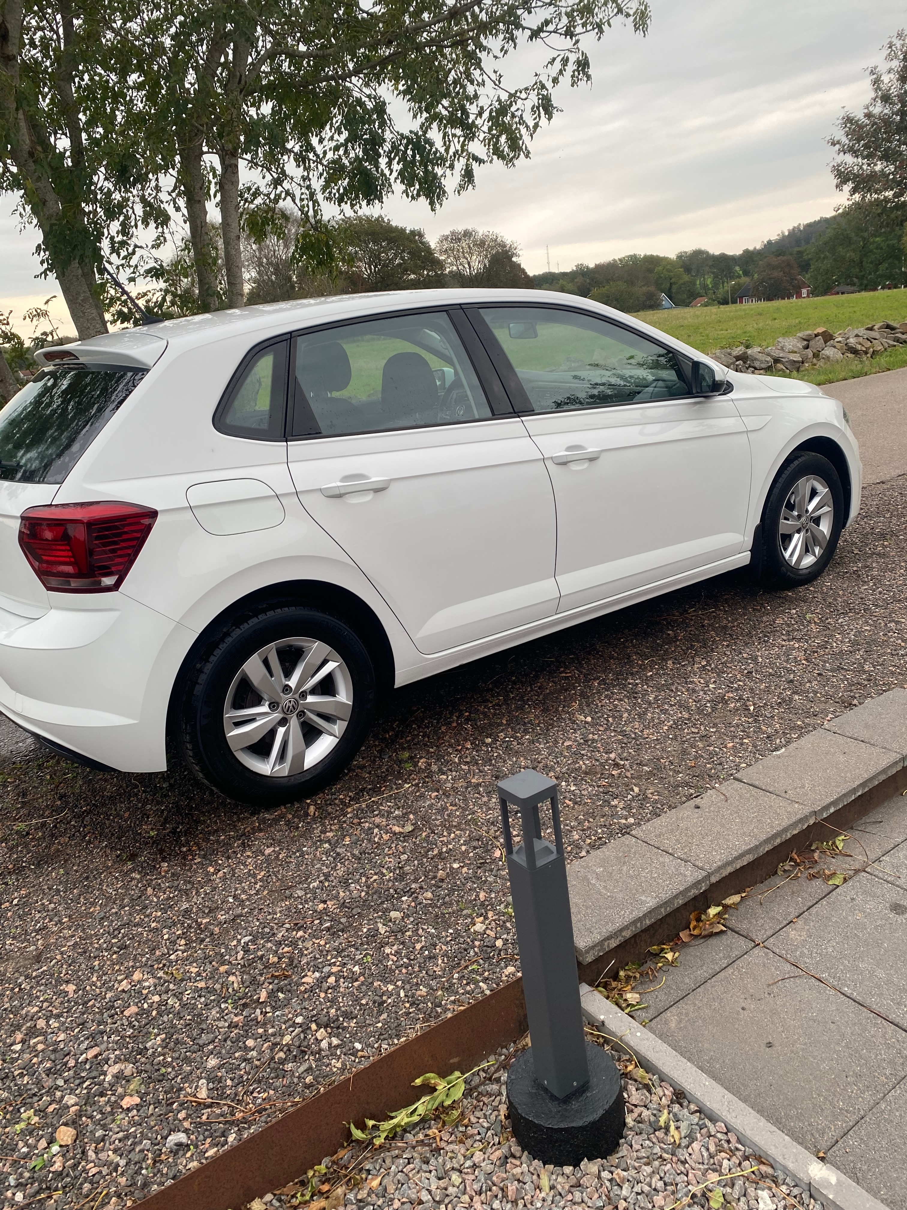 Volkswagen Polo 1.0 TSI Manuell 2018, bild 3/6