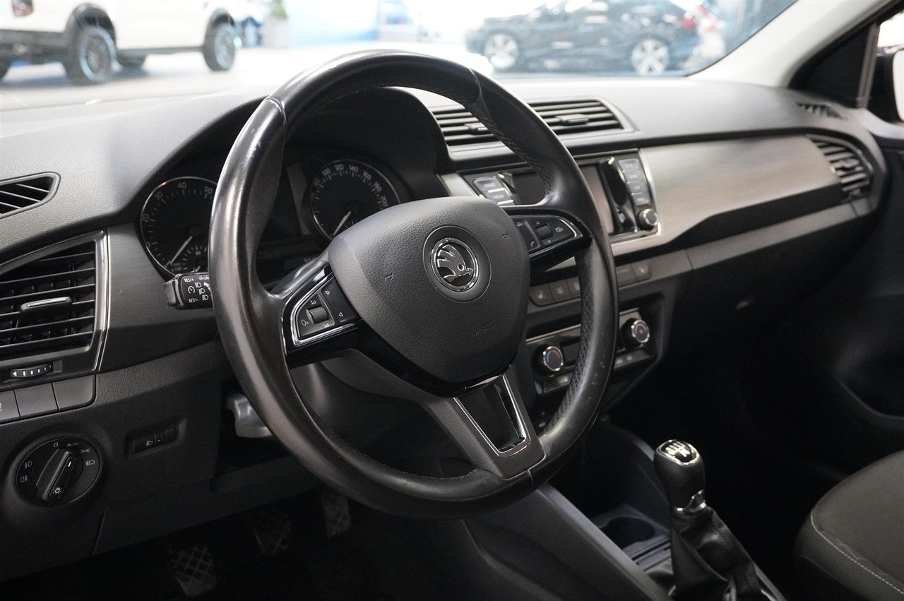 Skoda Fabia 2016, bild 2/10