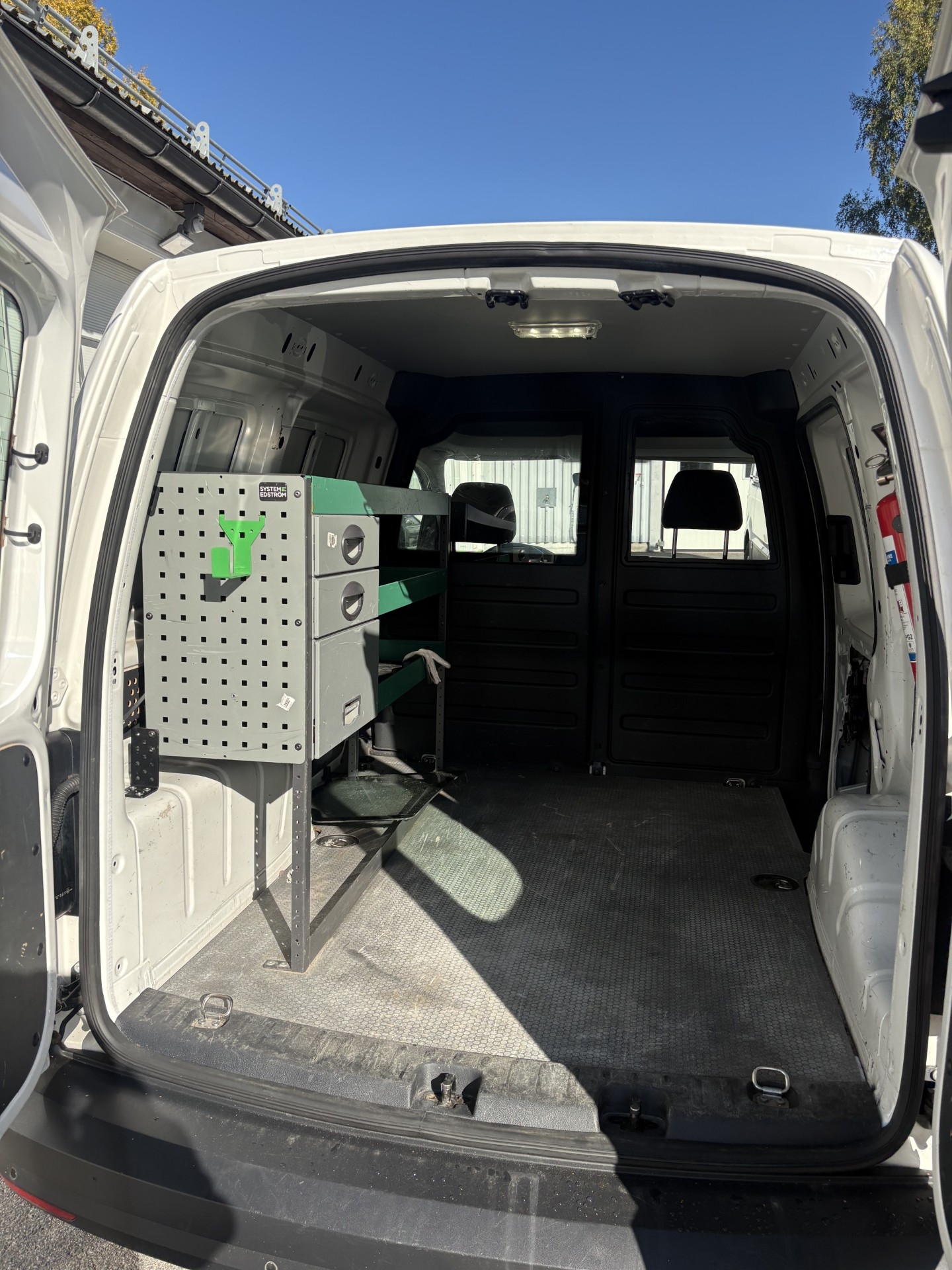 Volkswagen Caddy Van 2.0 TDI BMT Manuell 2018, bild 4/4