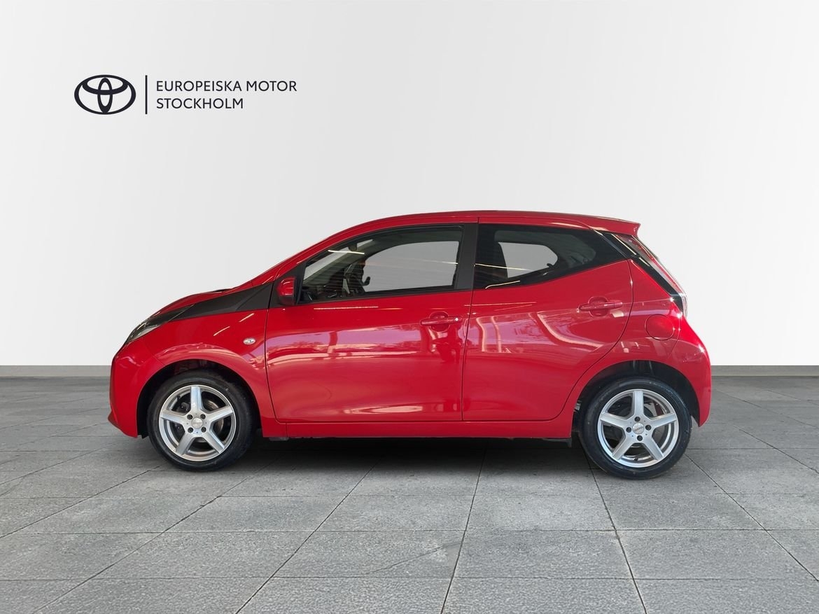 Toyota Aygo 1,0 5D X-PLAY 2018, bild 3/12