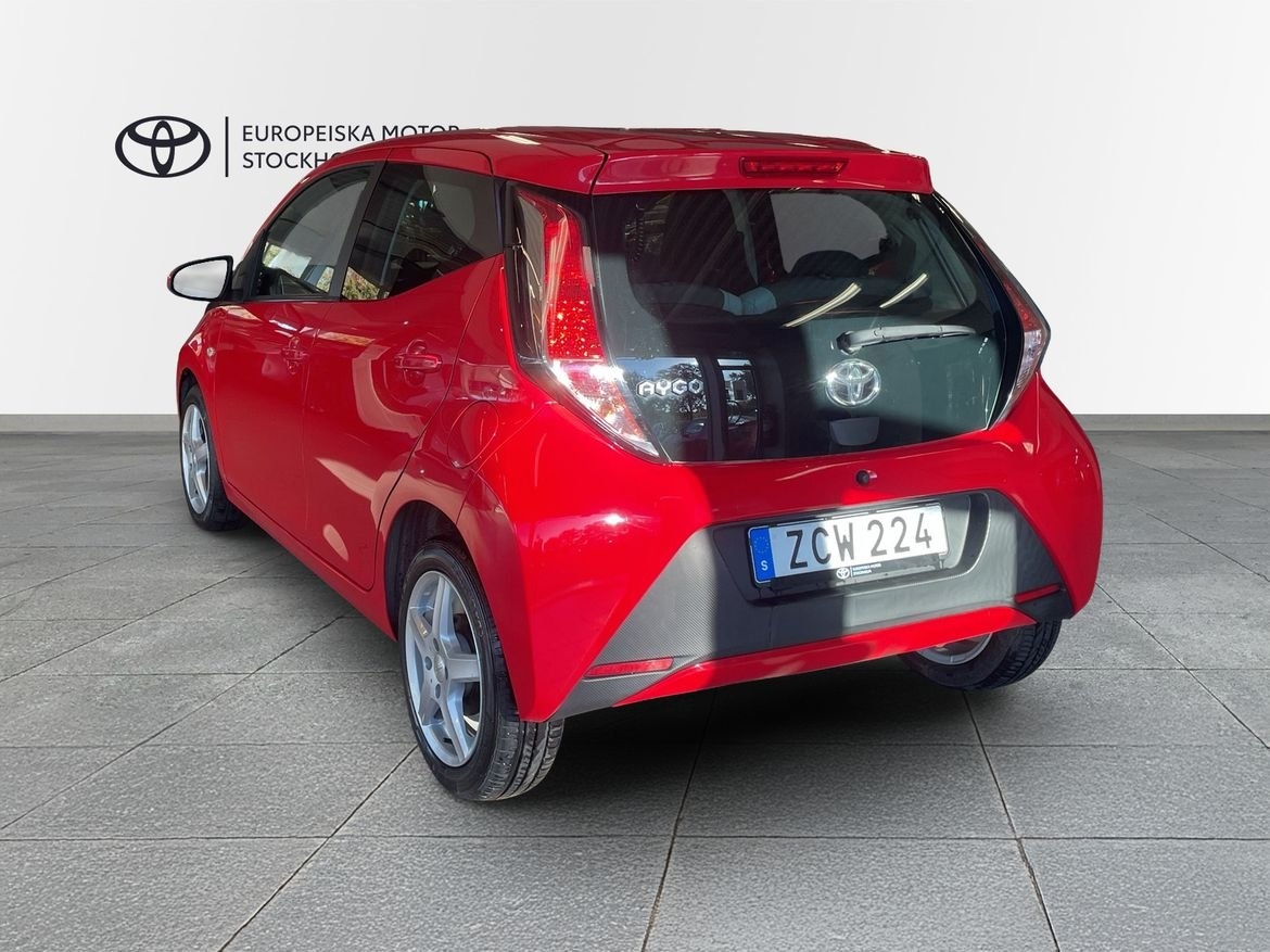 Toyota Aygo 1,0 5D X-PLAY 2018, bild 2/12