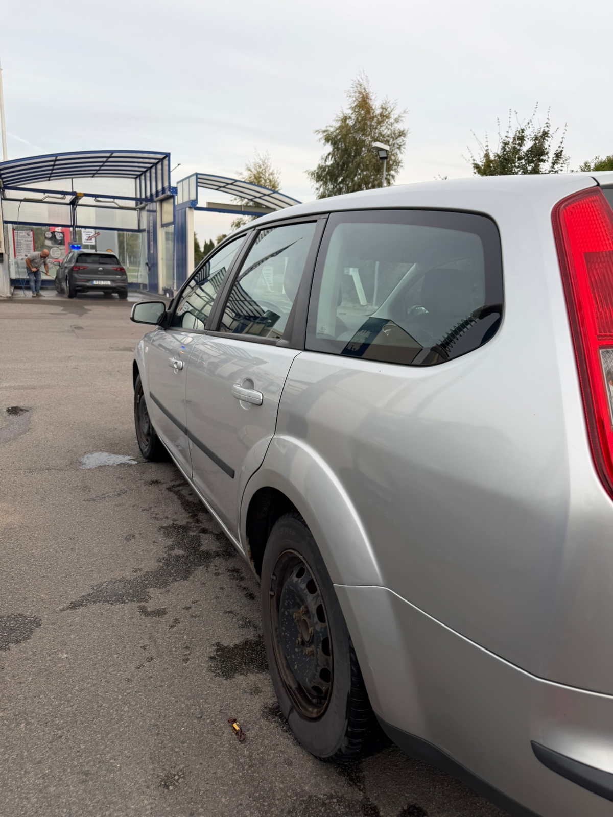 Ford Focus Kombi 1.8 Flexifuel Manuell 2007, bild 5/10