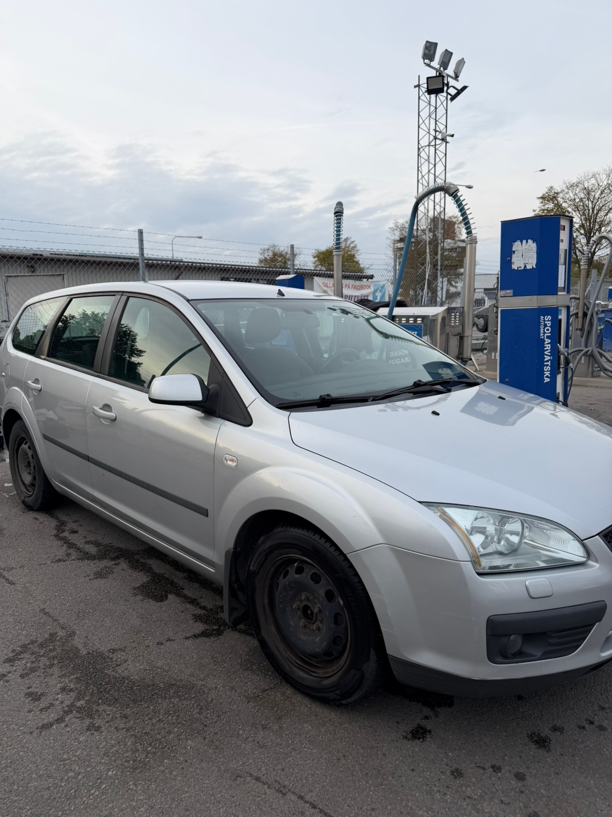 Ford Focus Kombi 1.8 Flexifuel Manuell 2007, bild 3/10