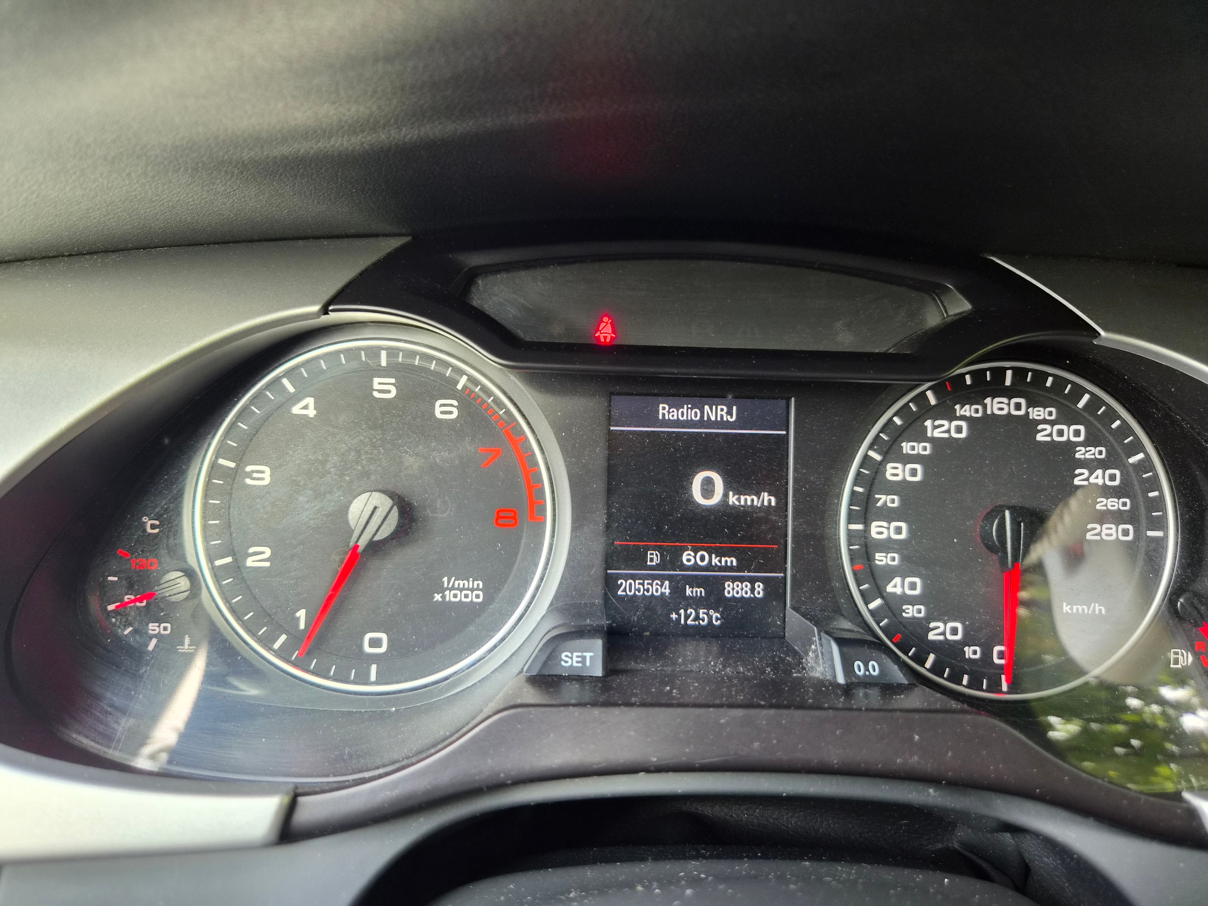 Audi A4 Sedan 1.8 TFSI Manuell 2012, bild 2/4
