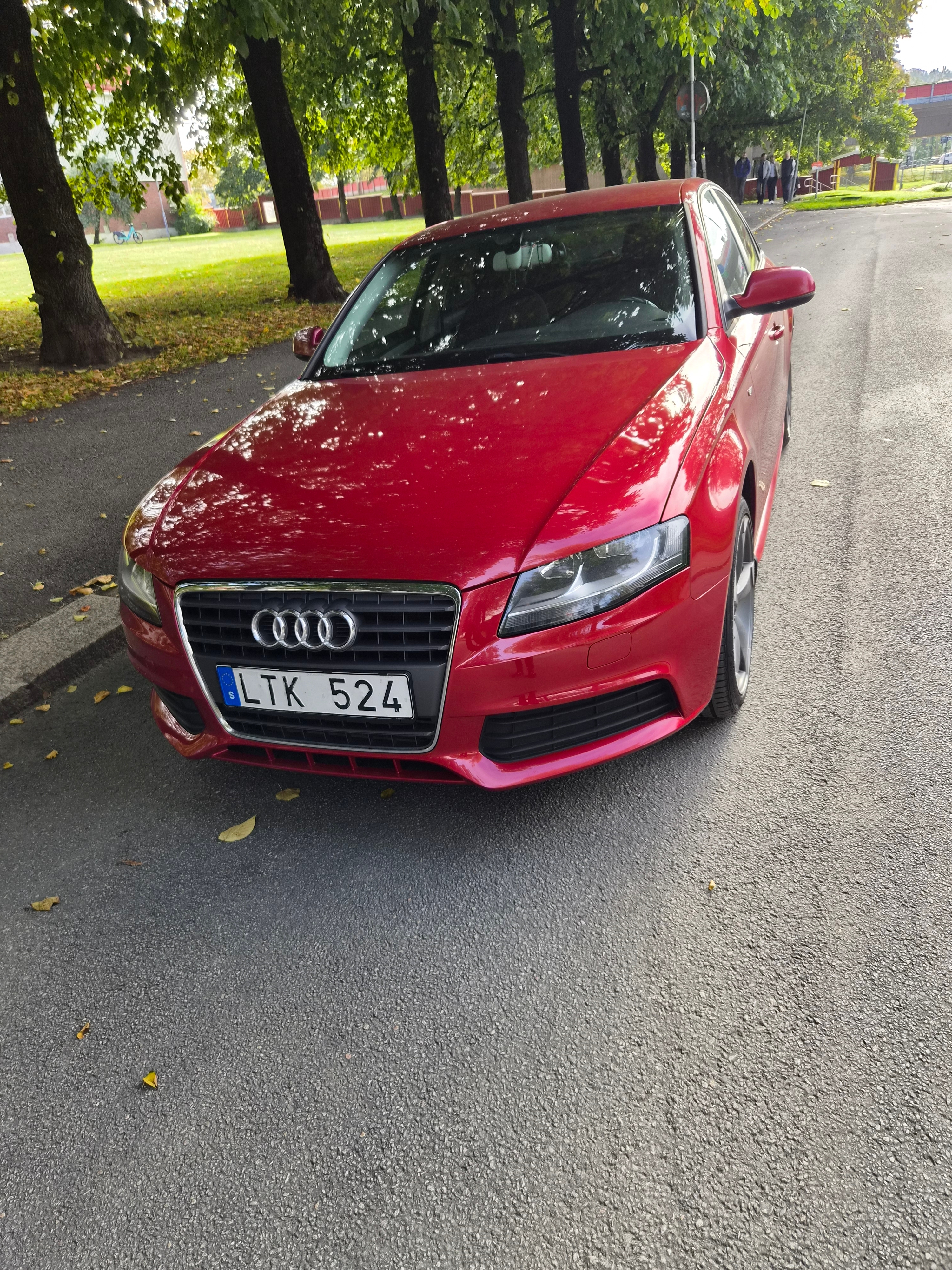 Audi A4 Sedan 1.8 TFSI Manuell 2012, bild 3/4