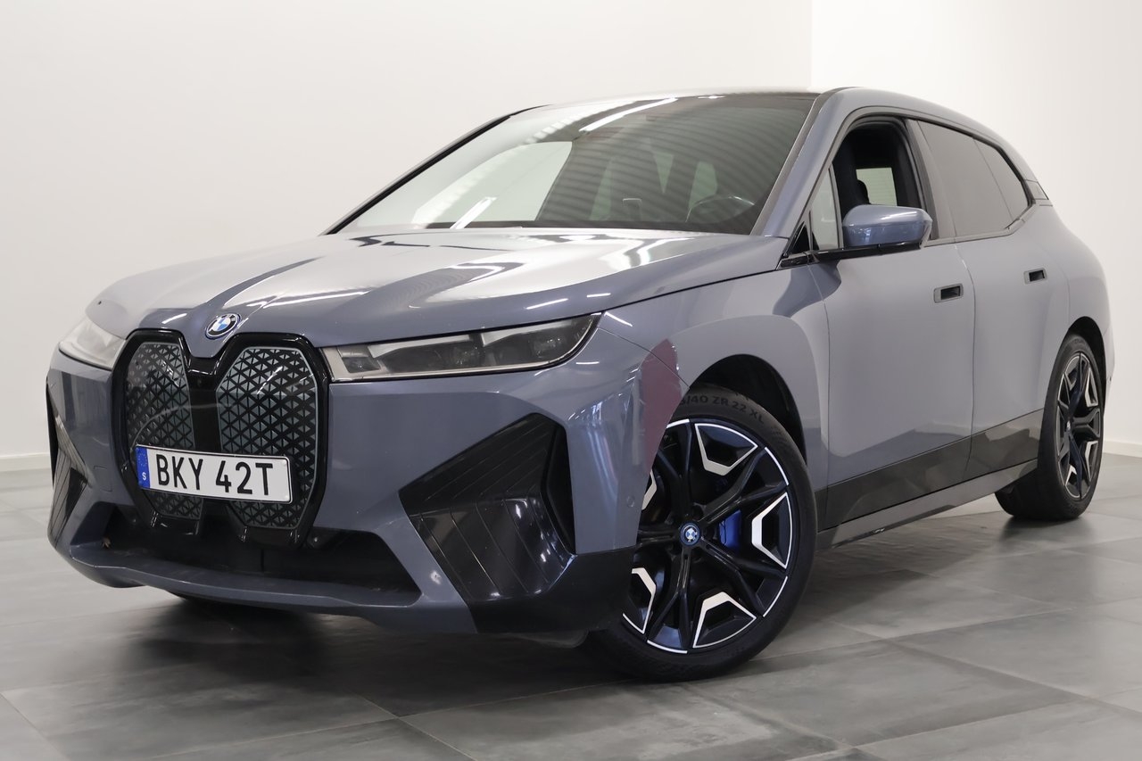 BMW iX