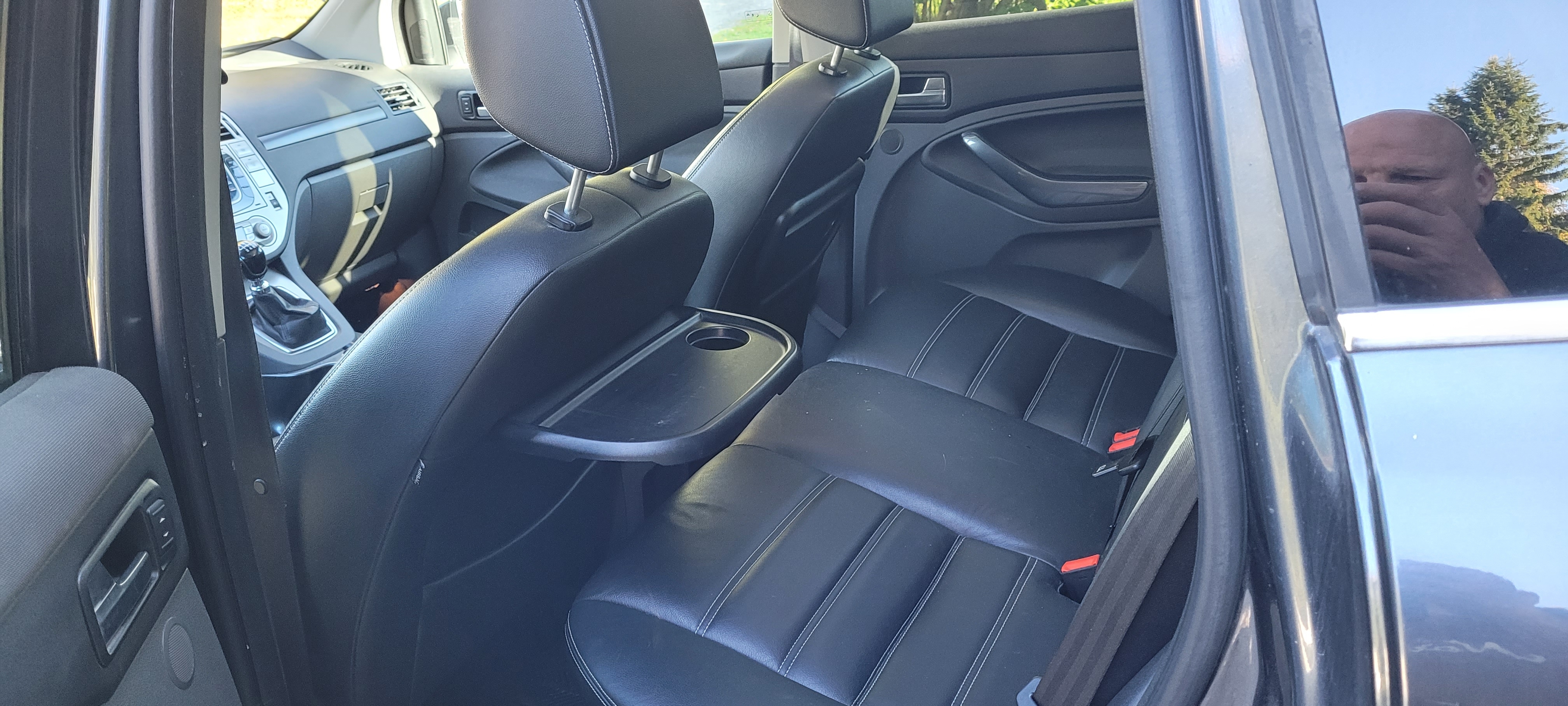 Ford Kuga 2.0 TDCi AWD Manuell 2011, bild 2/5