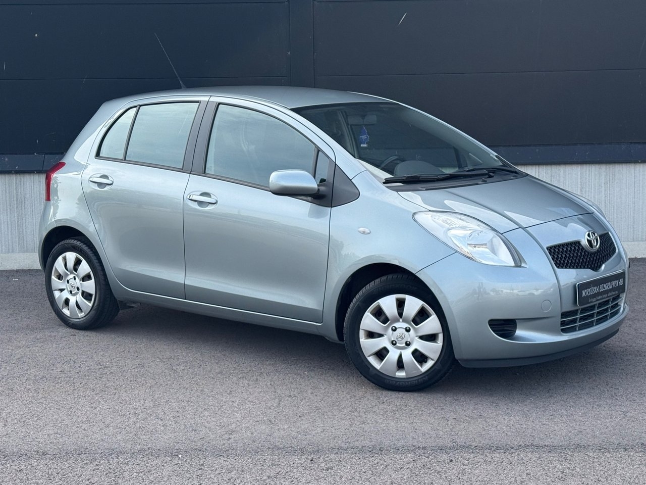 Toyota Yaris 5-dörrar 1.0 VVT-i Euro 4 2006, bild 5/10