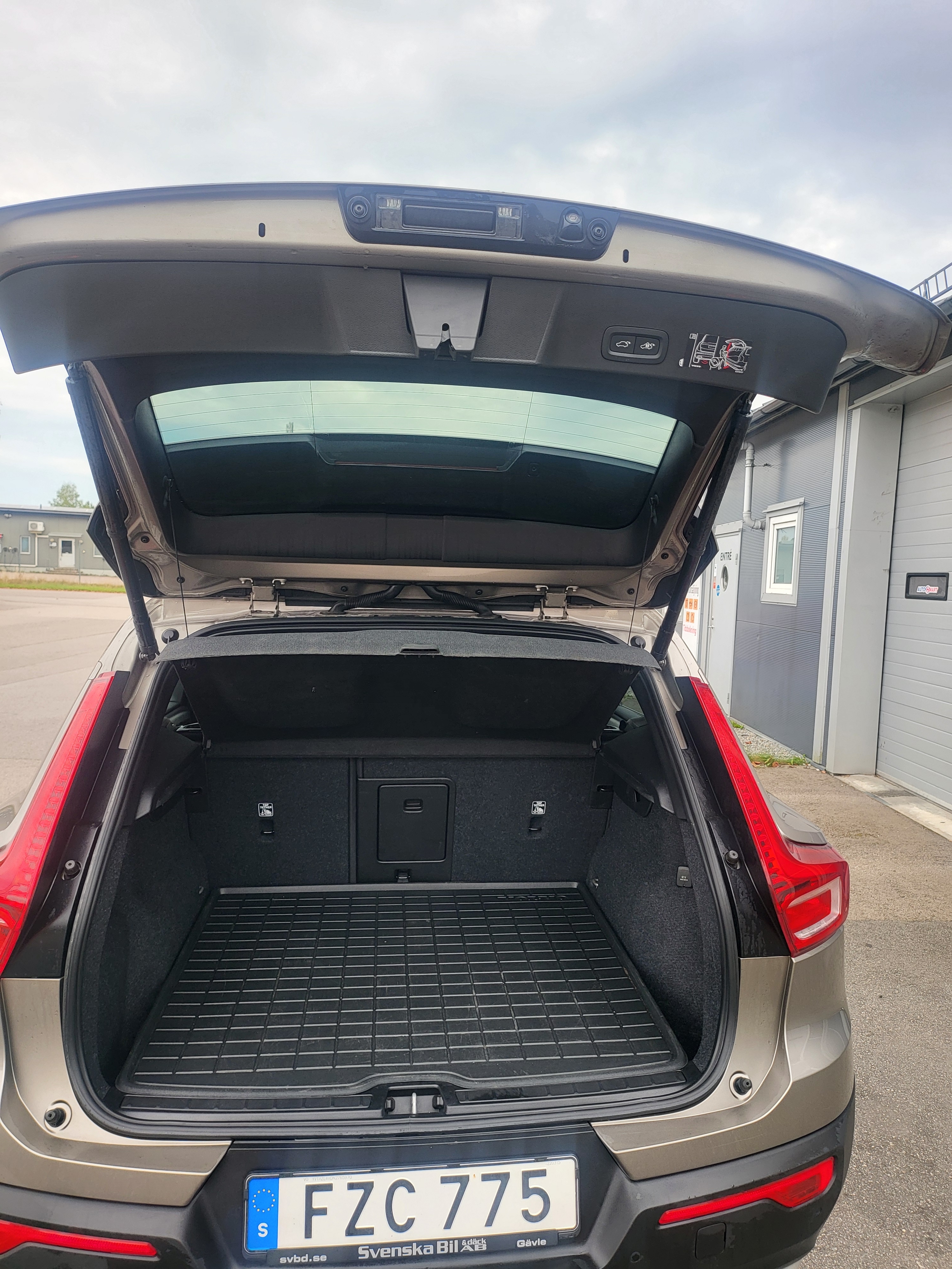 Volvo XC40 T2 Geartronic 2022, bild 4/9