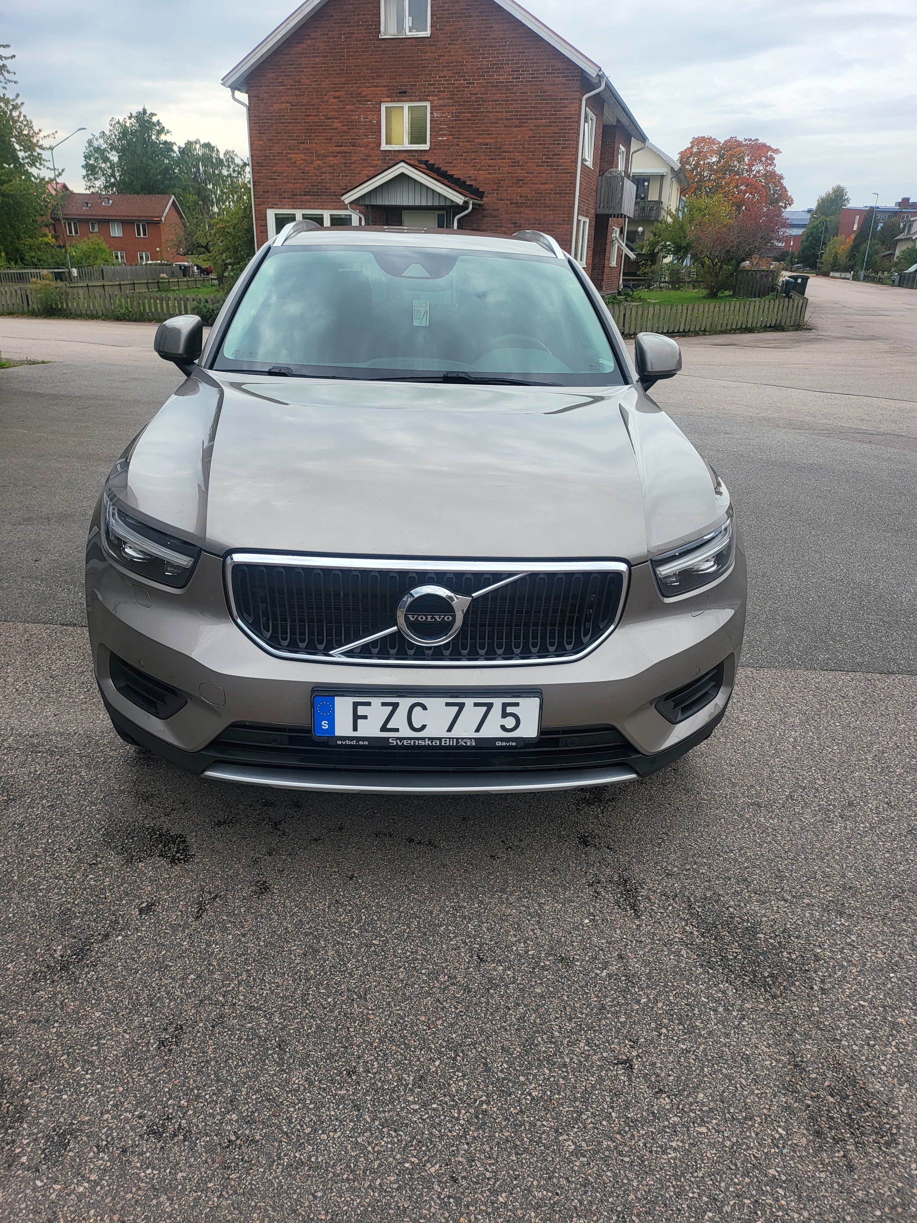 Volvo XC40 T2 Geartronic 2022, bild 2/9