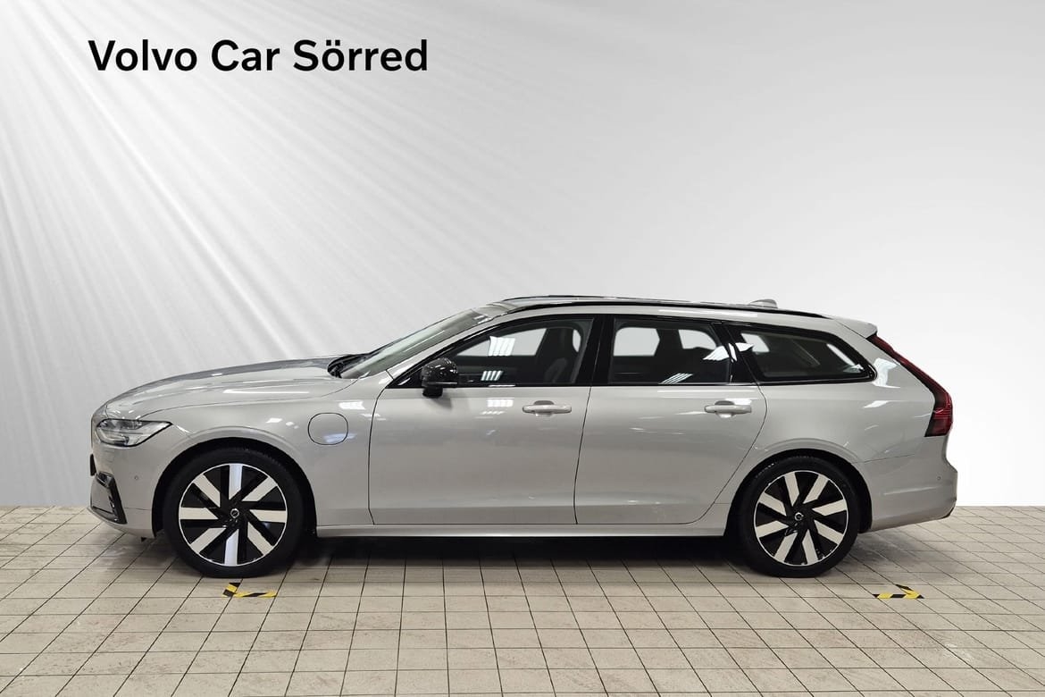 Volvo V90 2026, photo 4/10