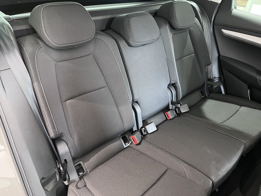 Skoda Karoq 2025, bild 7/8