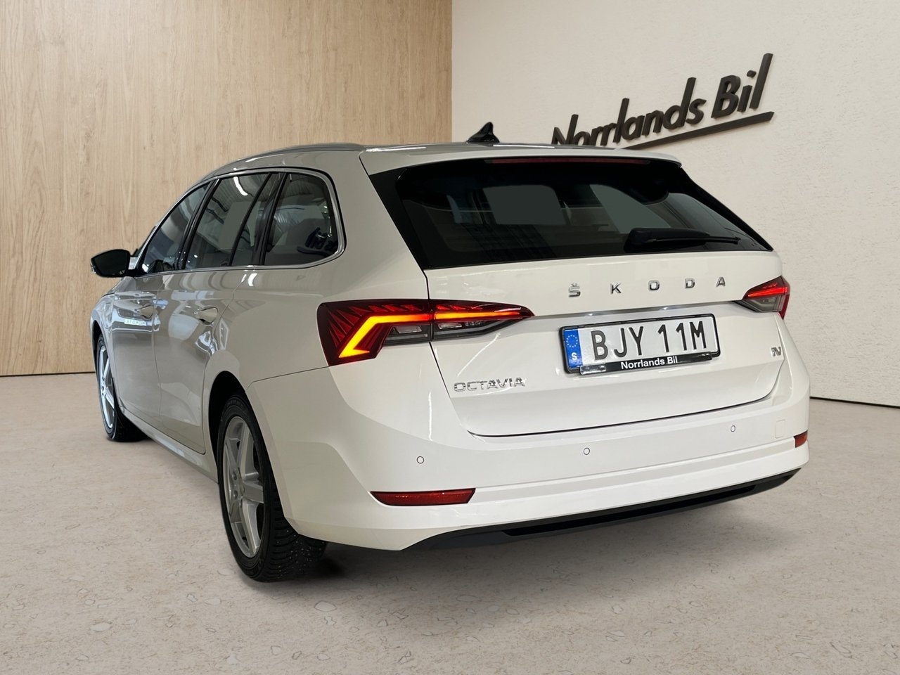 Skoda Octavia 2021, bild 2/7