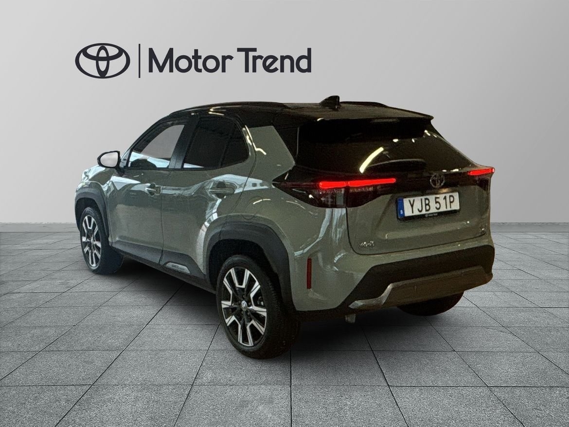Toyota Yaris Cross 1,5 HYBRID 130 STYLE 2026, bild 2/10