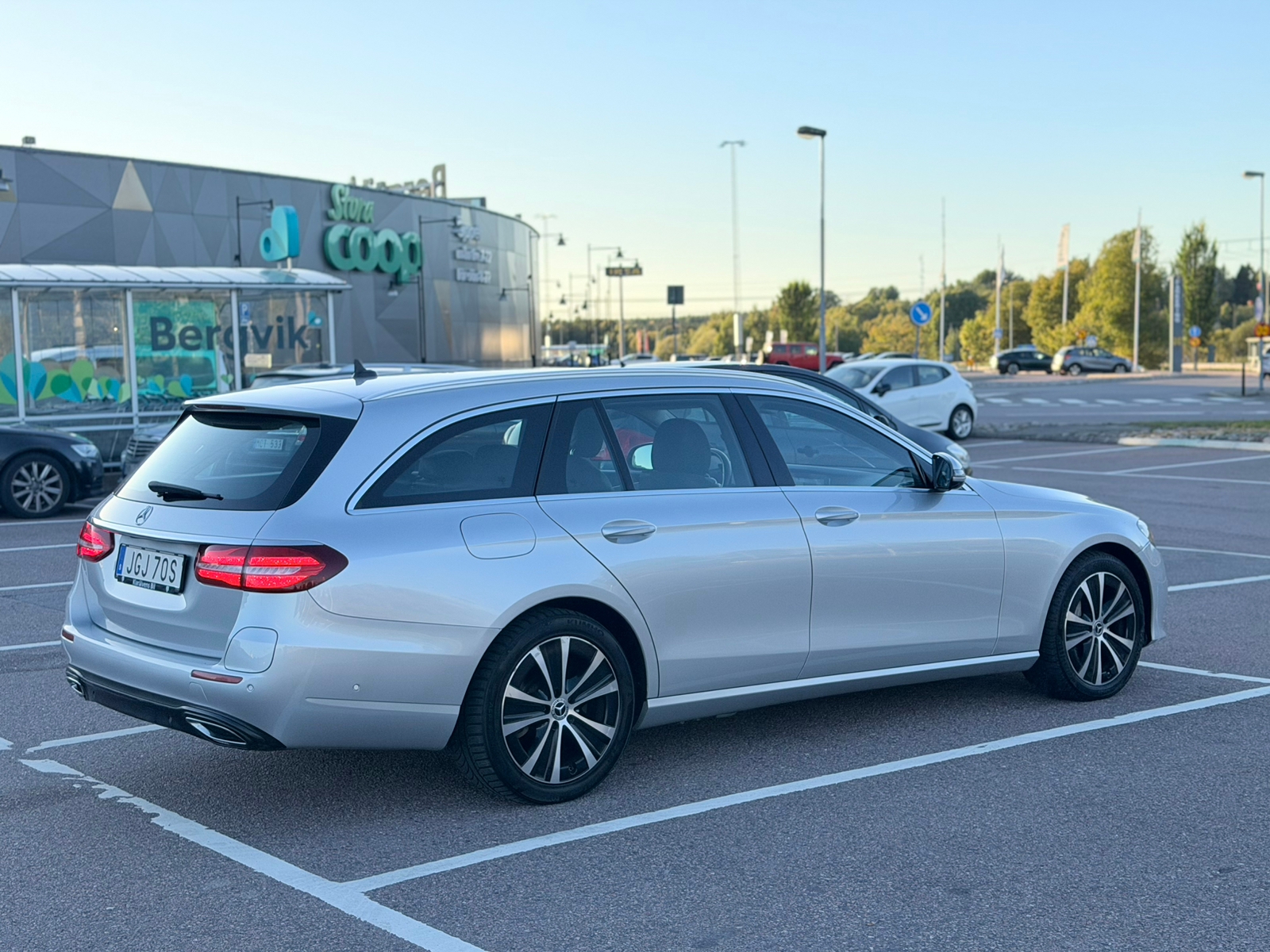 Mercedes-Benz E 300 de 2020, bild 4/10