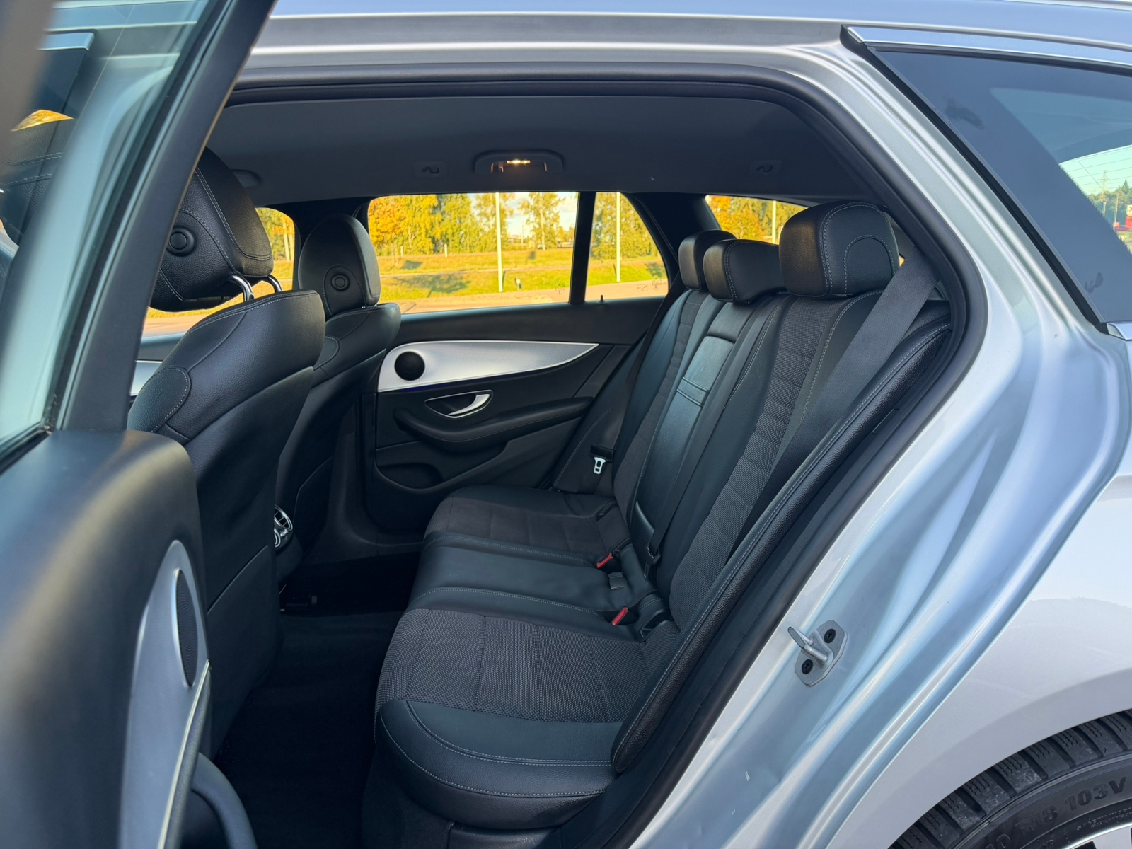 Mercedes-Benz E 300 de 2020, bild 7/10
