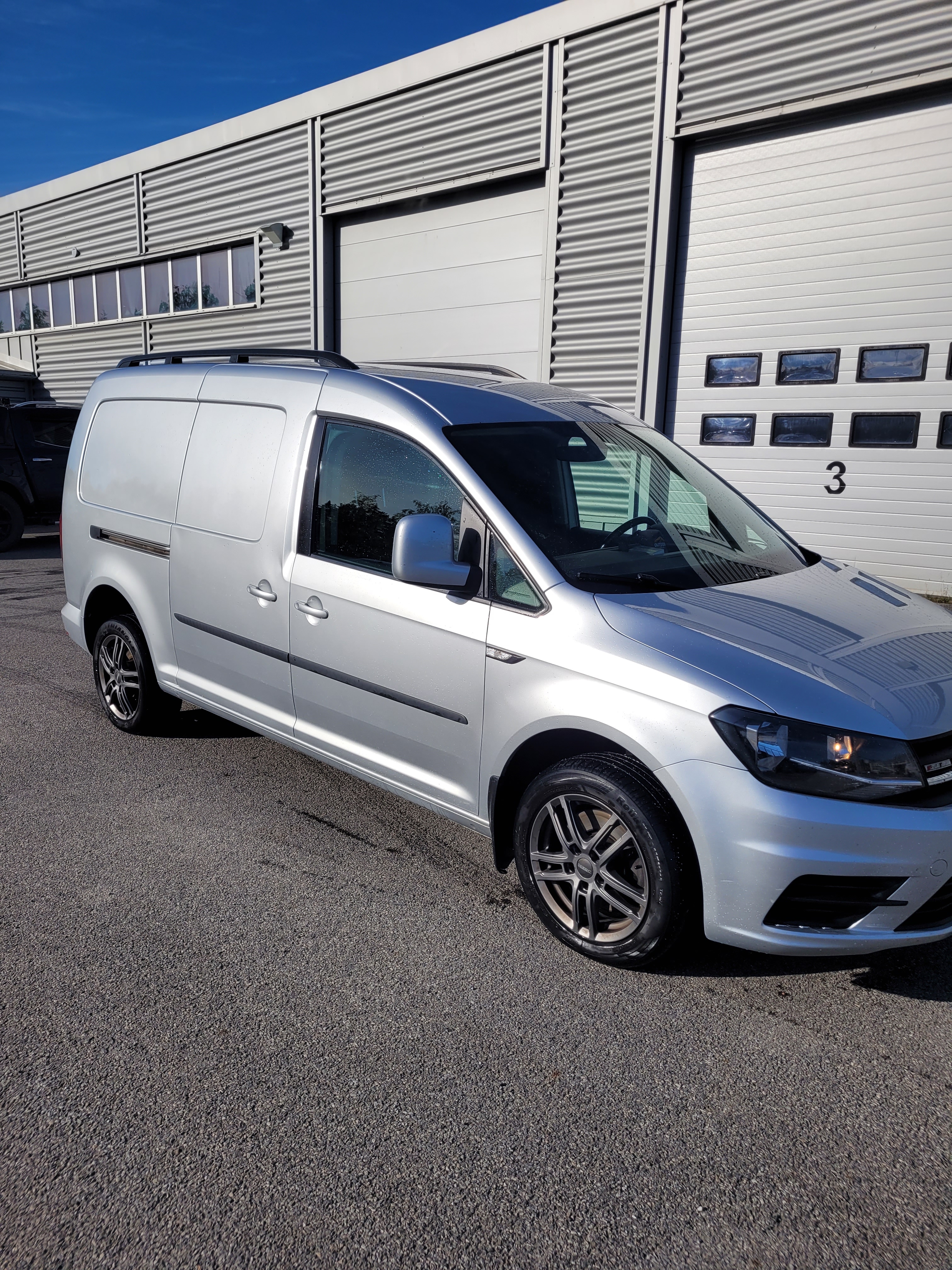 Volkswagen Caddy Maxi 2016, bild 2/5