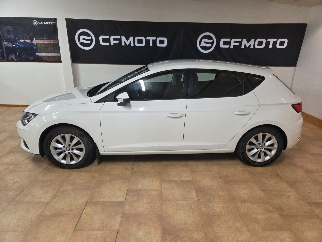 Seat Leon 1.2 TSI Style Euro 6 2017, kuva 2/10