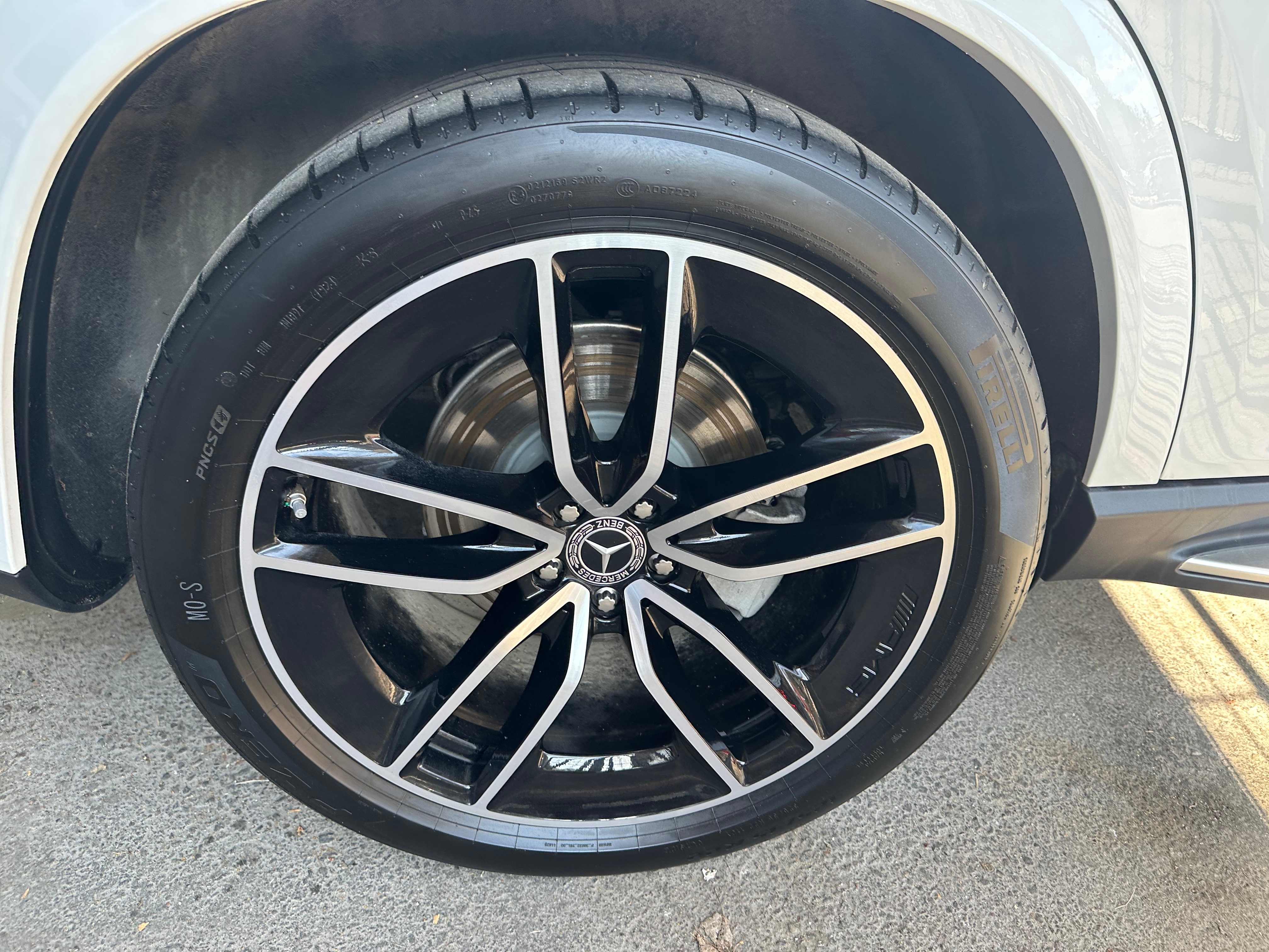 Mercedes-Benz GLE 2024, photo 3/10