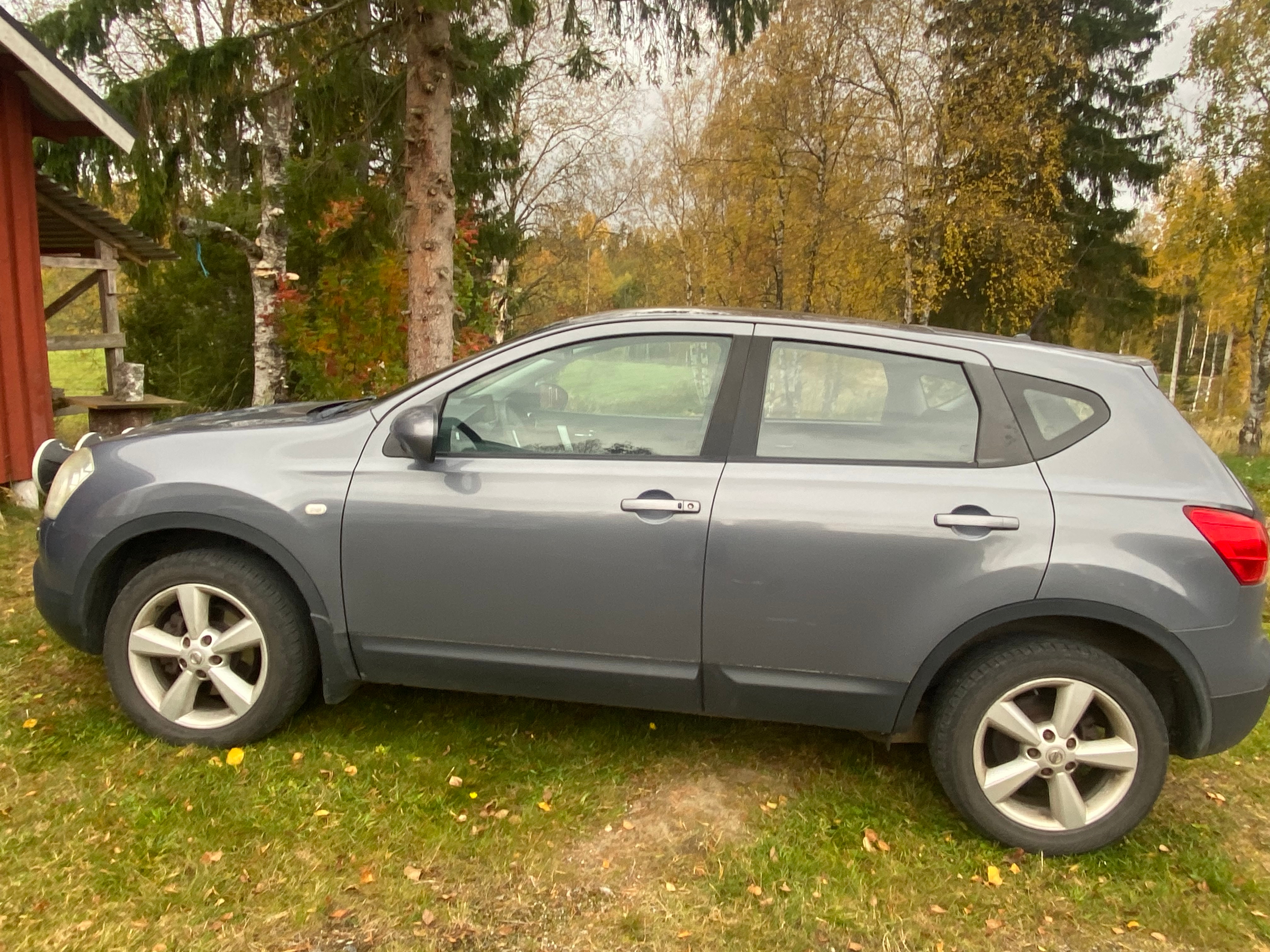Nissan Qashqai 2.0 dCi DPF 4x4 Manuell 2008, bild 2/3