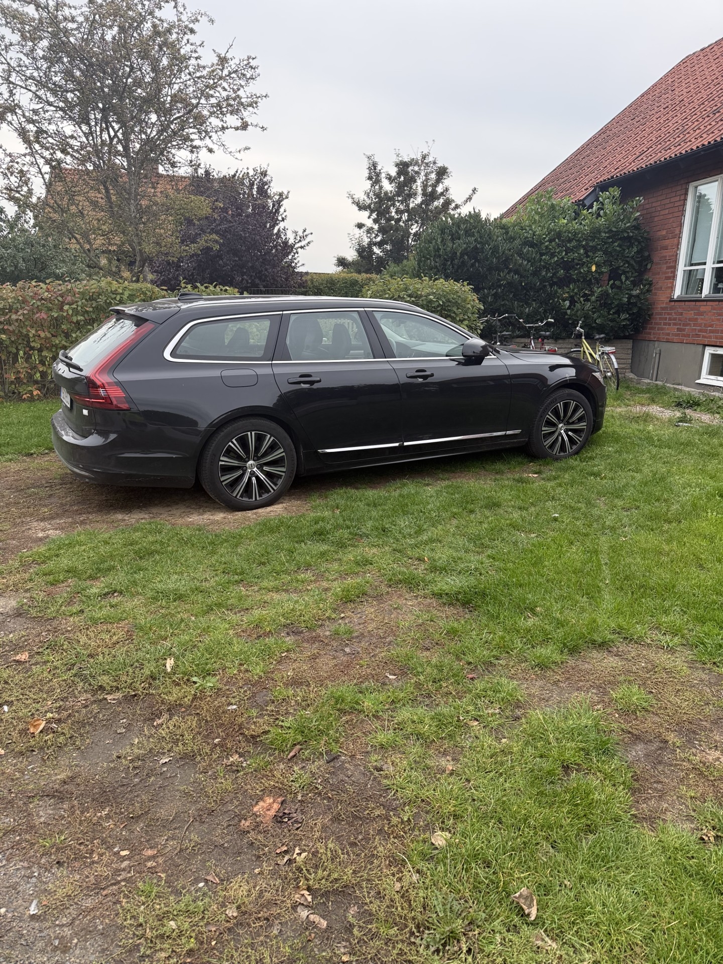 Volvo V90 Recharge T6 AWD Geartronic 2022, kuva 4/6