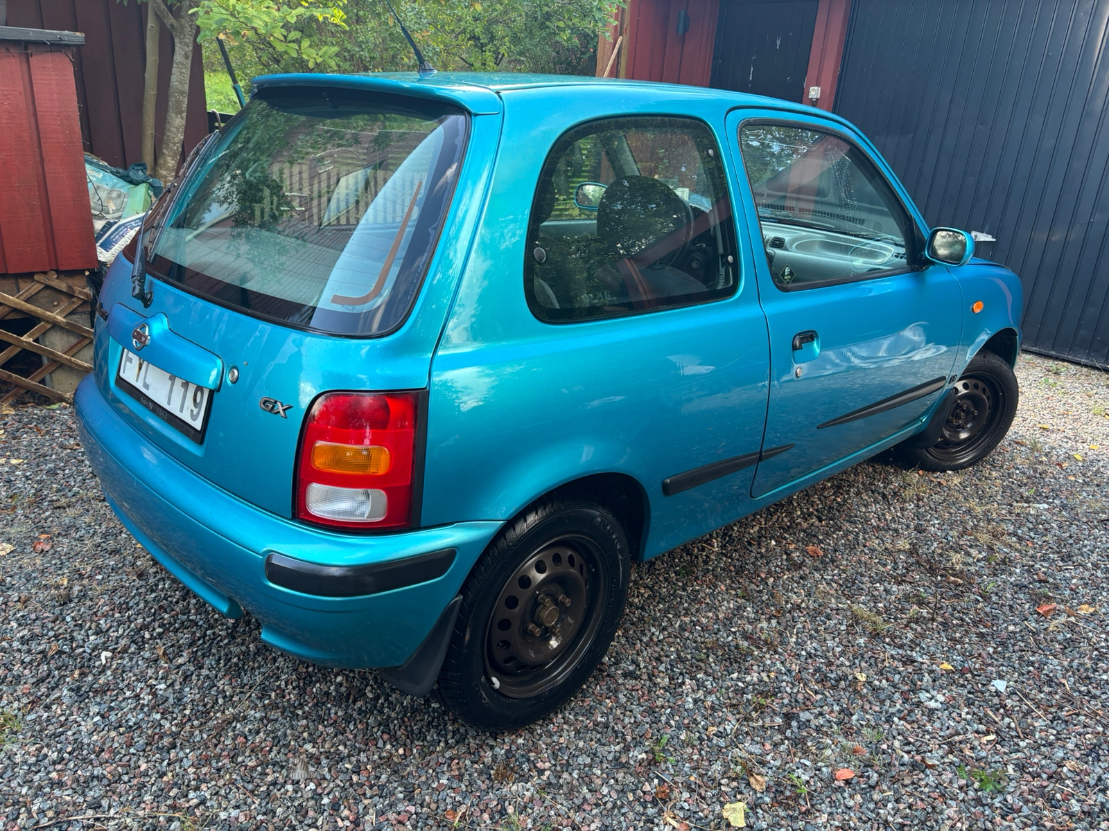 Nissan Micra 3-dörrar 1.3 CVT 1998, bild 3/4