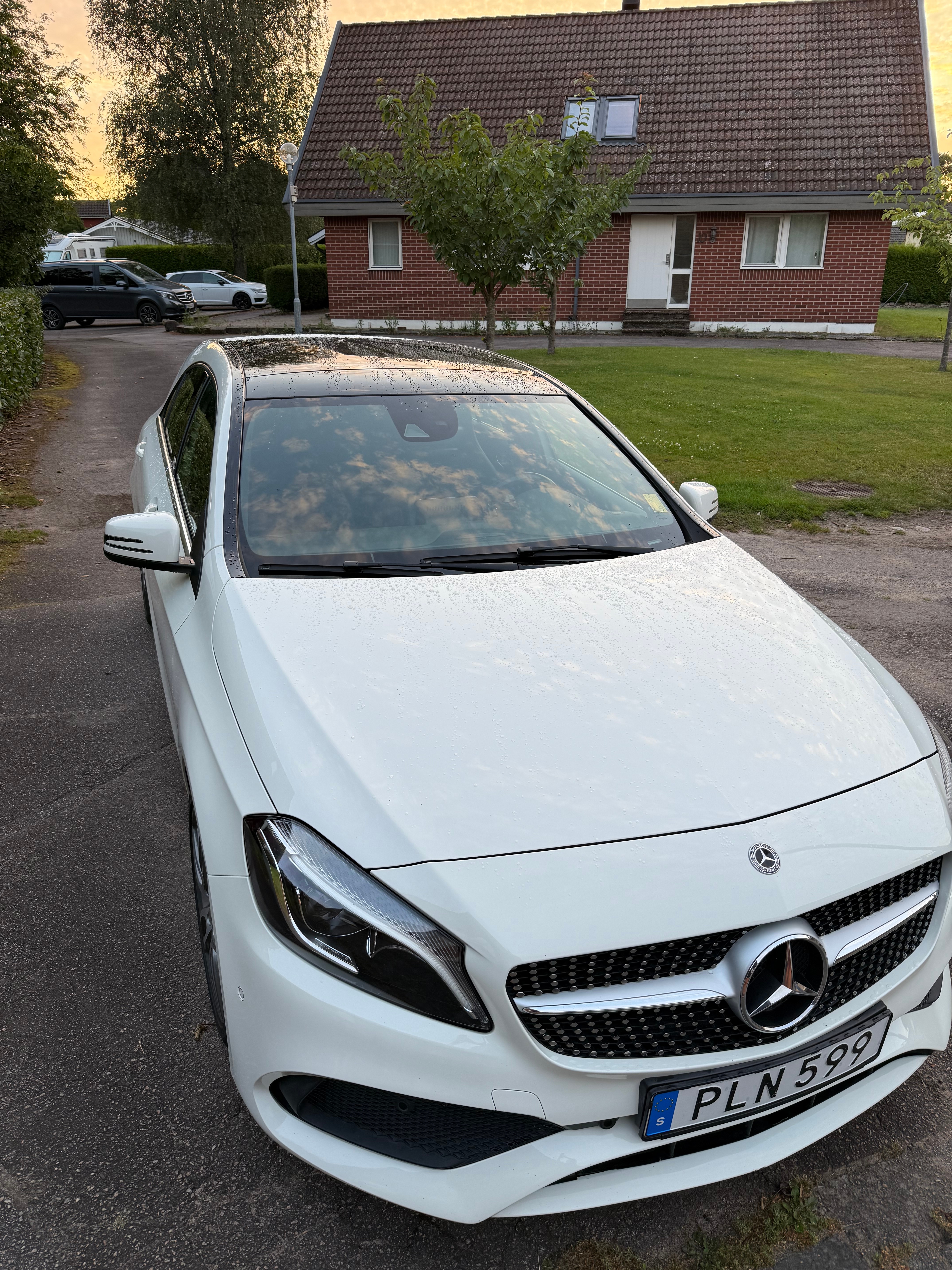 Mercedes-Benz A 200 d 7G-DCT 2018, bild 2/2