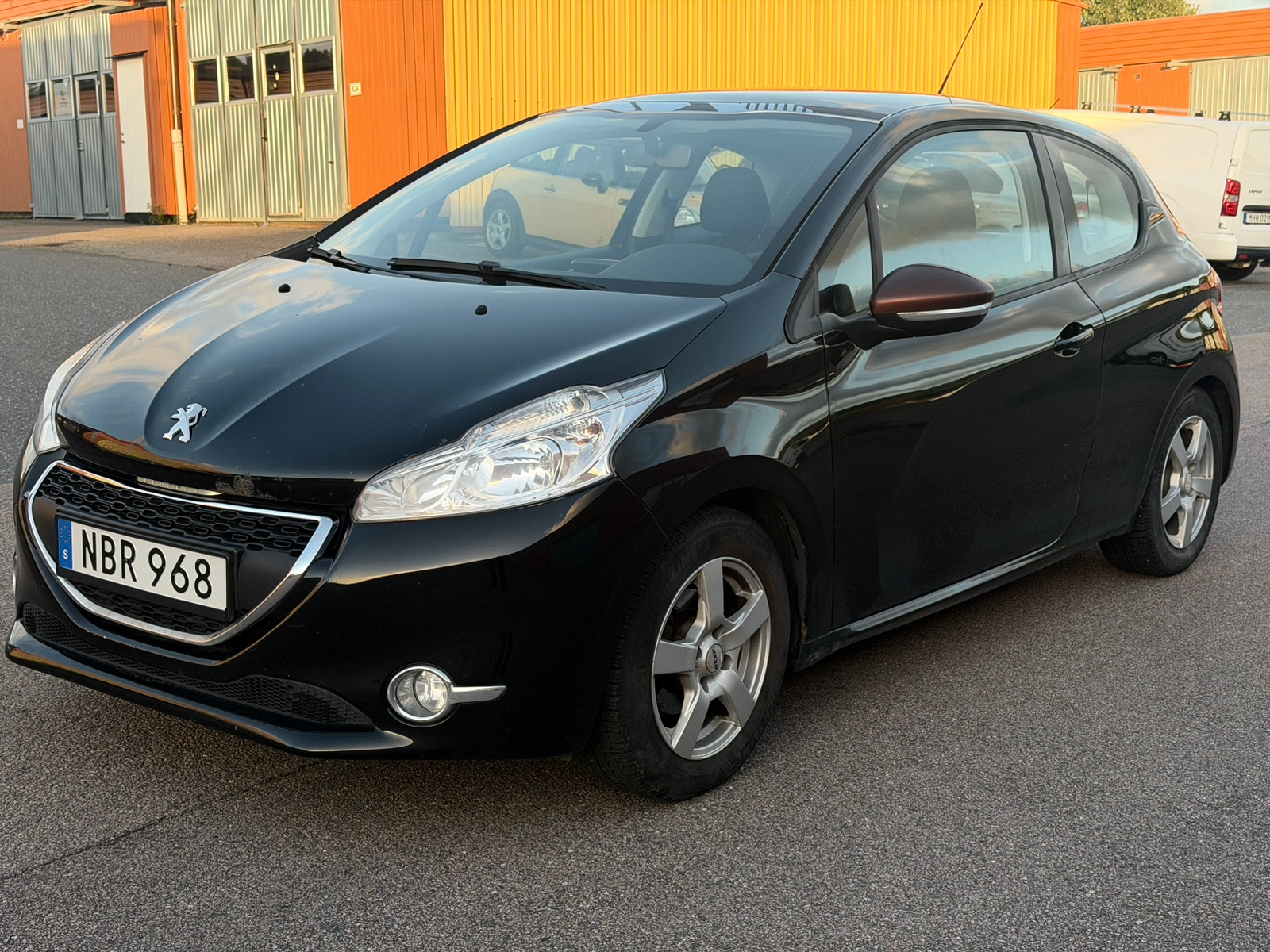 Peugeot 208 3-dörrar 1.2 VTi 82 Manuell 2012, bild 5/8