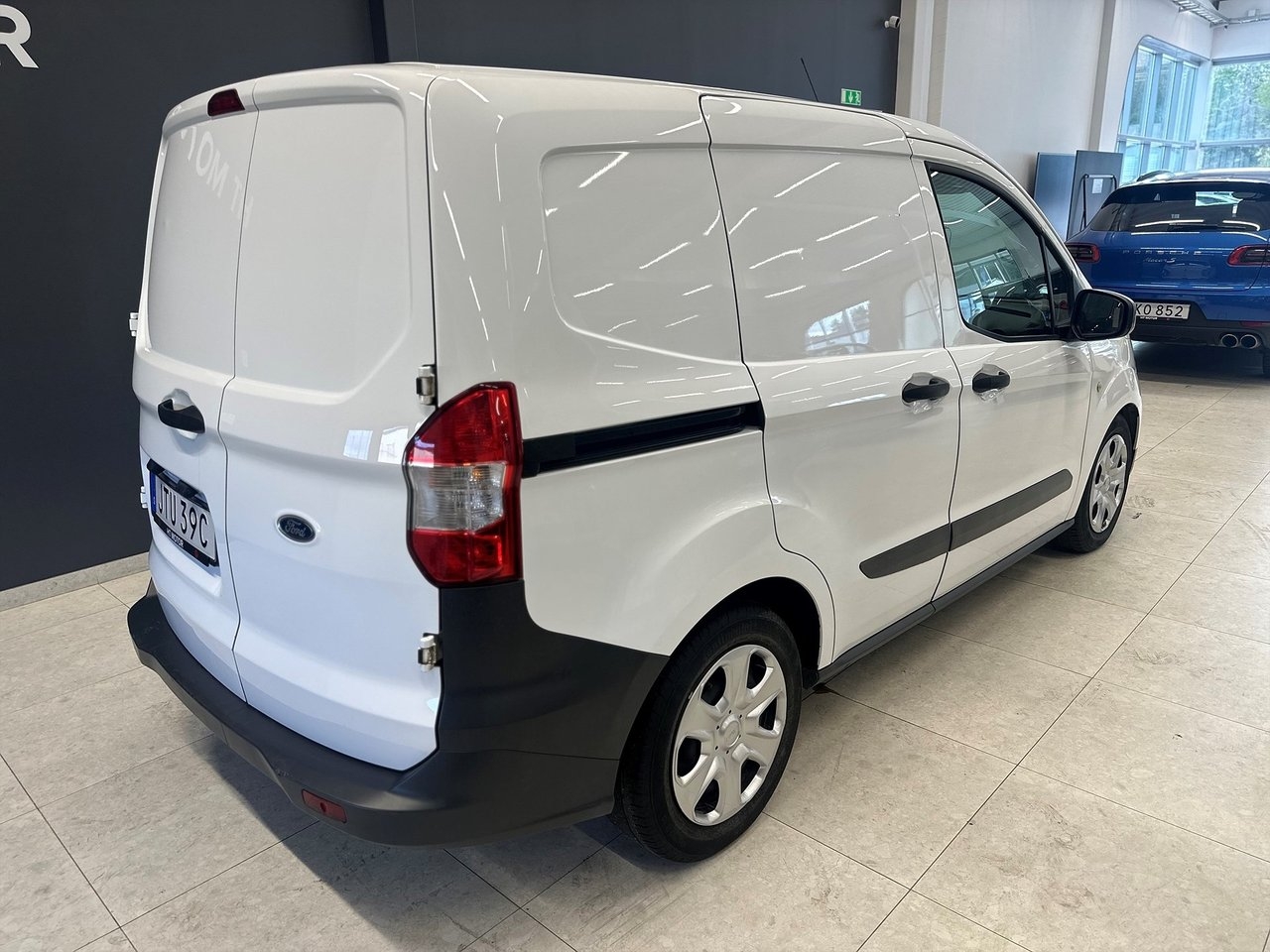 Ford Transit Courier 2020, bild 6/10