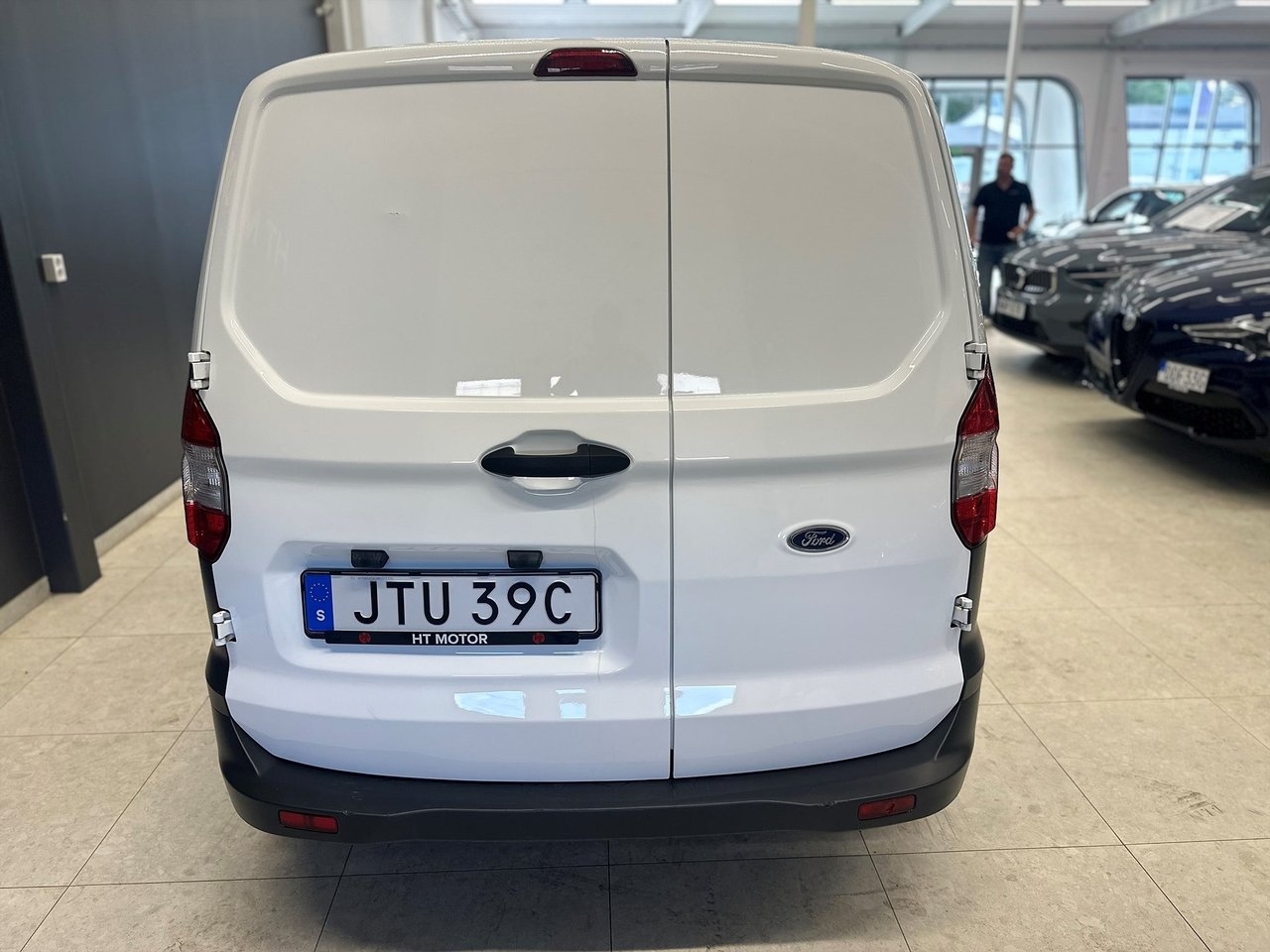Ford Transit Courier 2020, bild 5/10