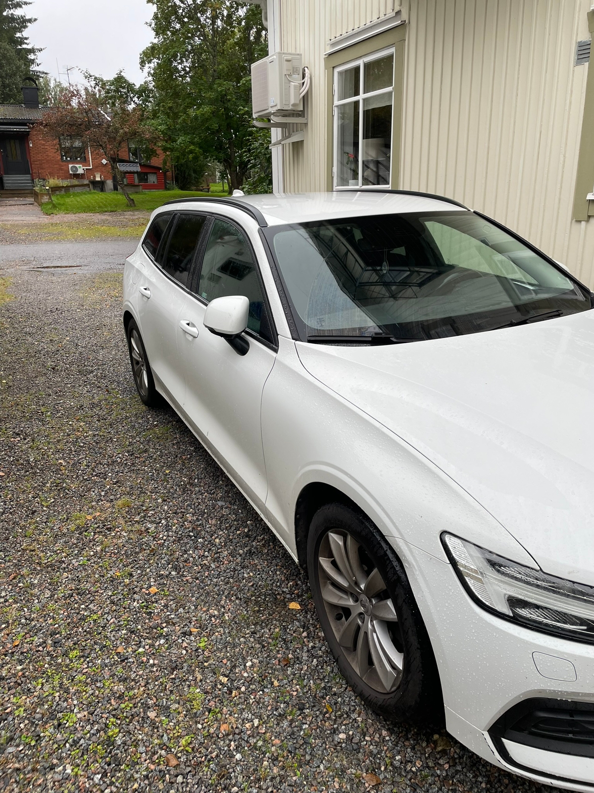 Volvo V60 D3 AWD Geartronic 2019, bild 2/6