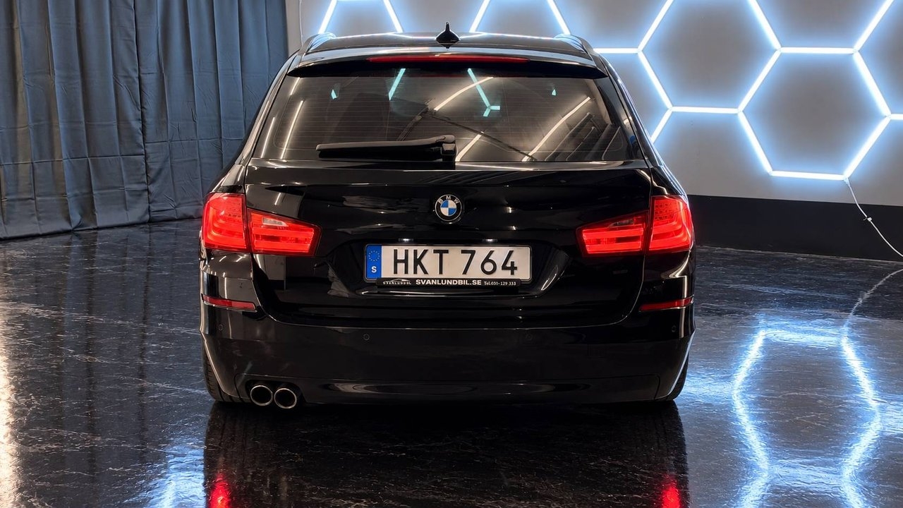 BMW 520 d Touring Steptronic 2013, photo 4/10