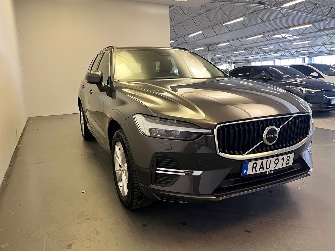 Volvo XC60 B5 AWD Bensin Core 2024, bild 2/10