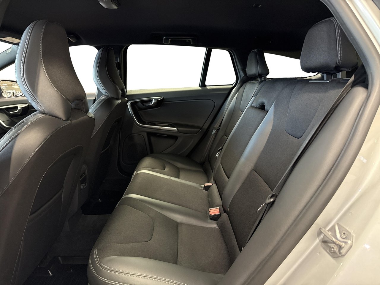 Volvo V60 2015, bild 4/10