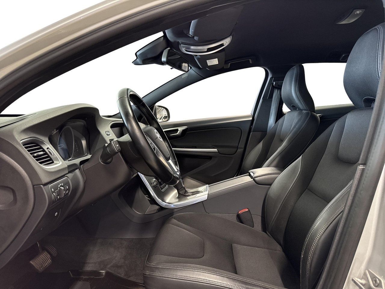 Volvo V60 2015, bild 2/10