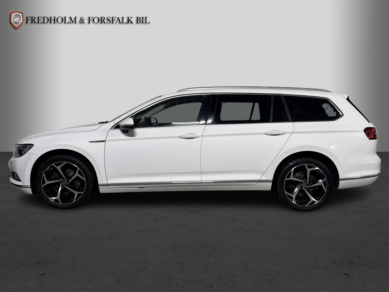 Volkswagen Passat 2016, bild 2/10