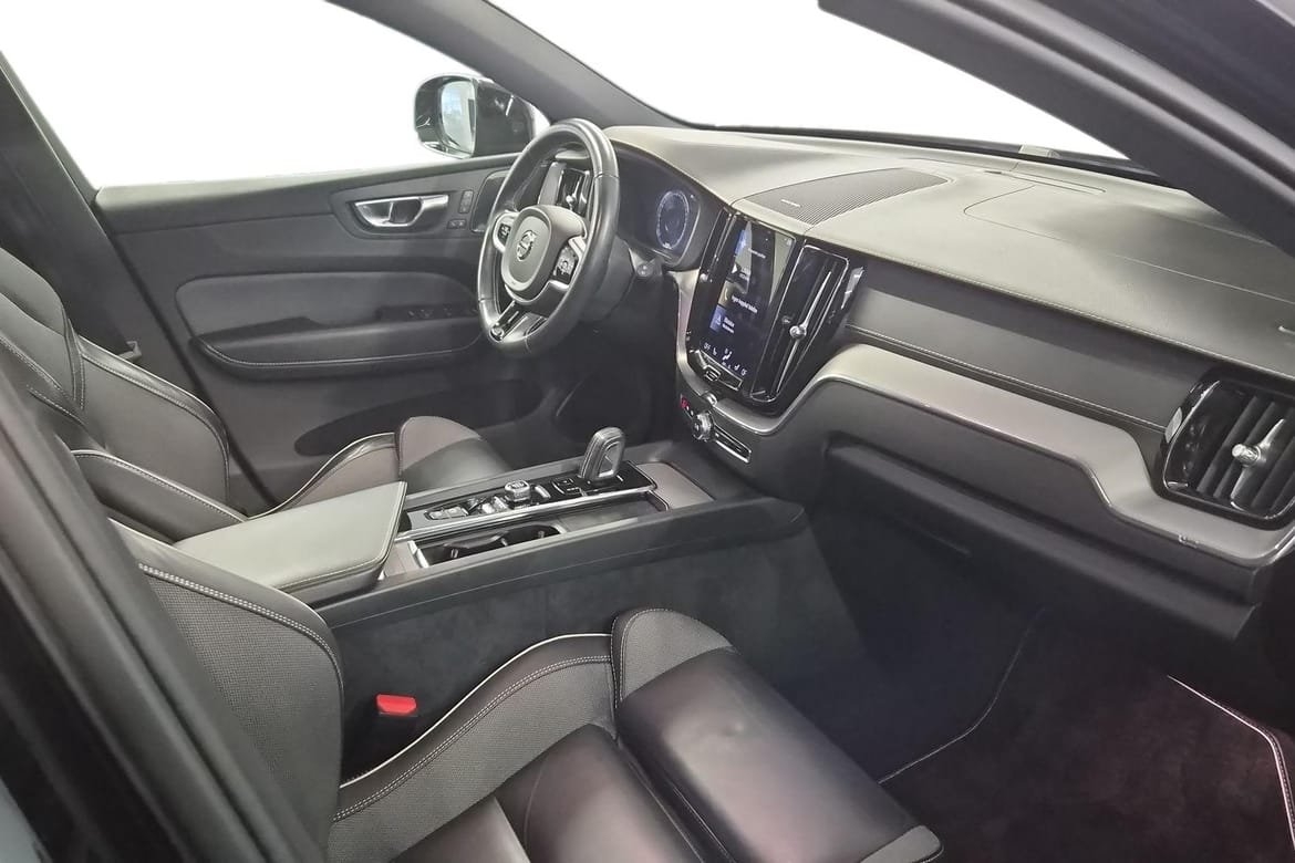 Volvo XC60 Recharge T6 R-Design H/K 2021, bild 7/23
