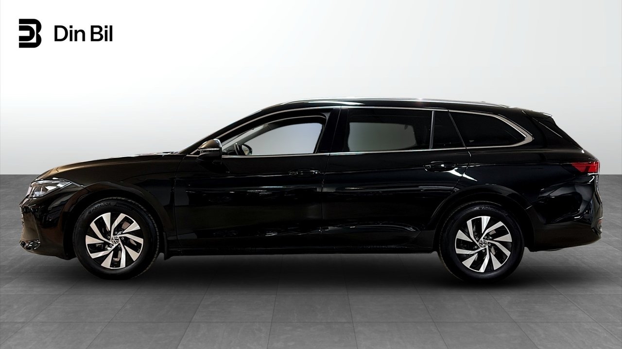 Volkswagen Passat 2024, bild 2/10