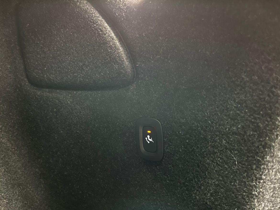 Volvo XC40 B3 FWD Bensin Plus Dark 2025, kuva 7/10