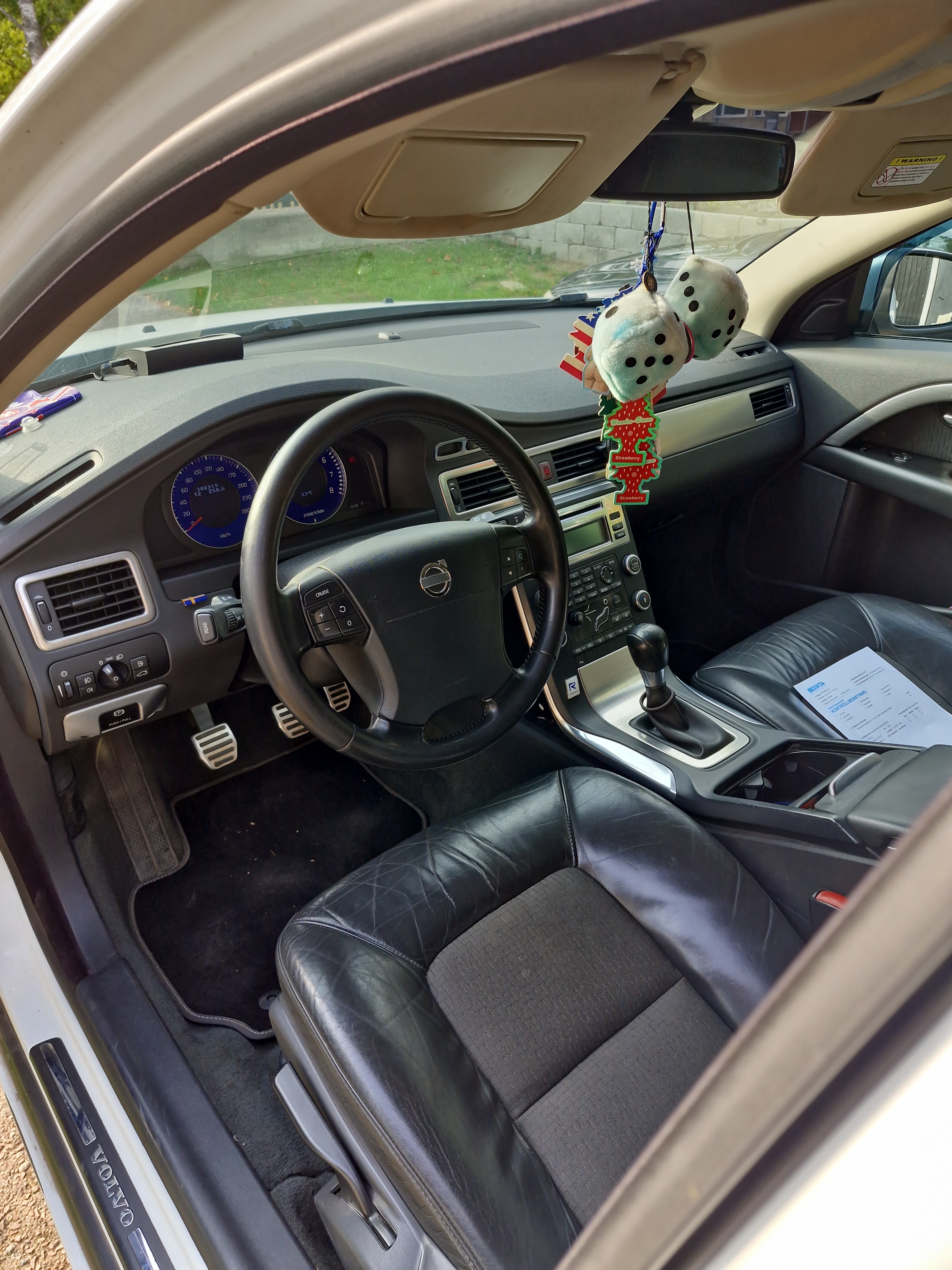 Volvo V70 2.0F Manuell 2008, bild 7/10