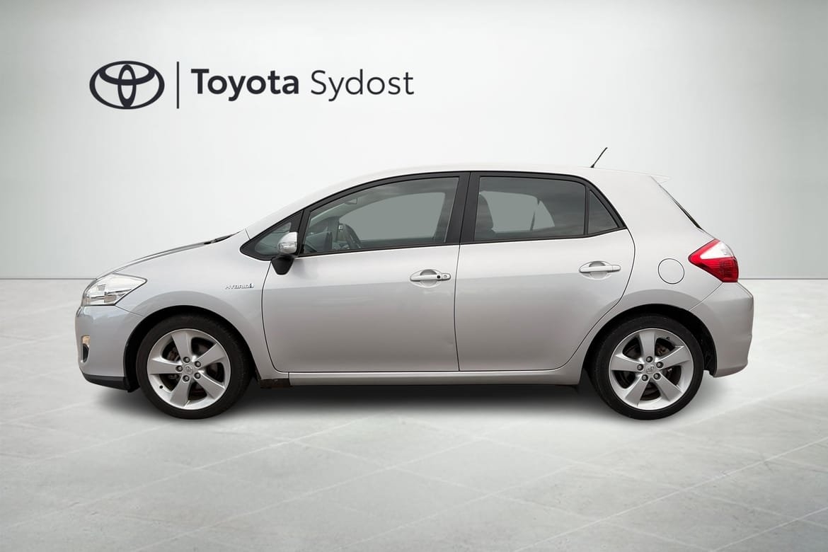 Toyota Auris Hybrid 2010, bild 4/10