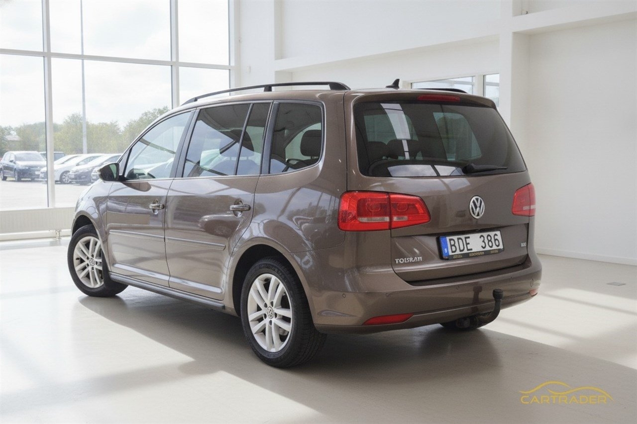 Volkswagen Touran 2011, bild 2/10