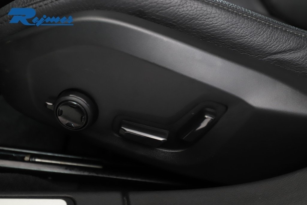 Volvo V60 2025, photo 7/10