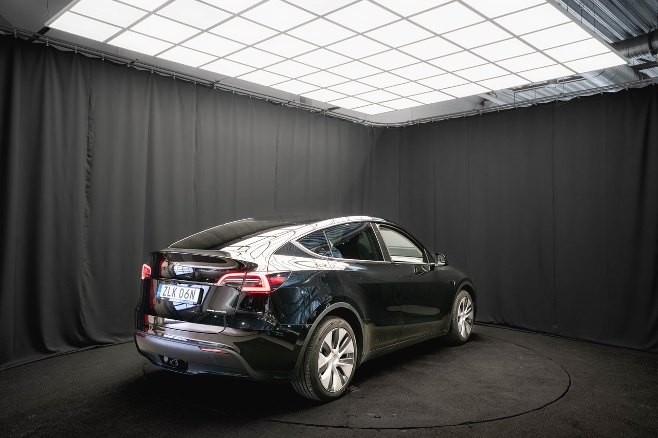 Tesla Model Y 2023, bild 7/10