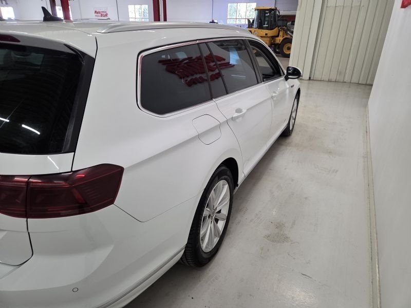 Volkswagen Passat 2021, bild 6/10