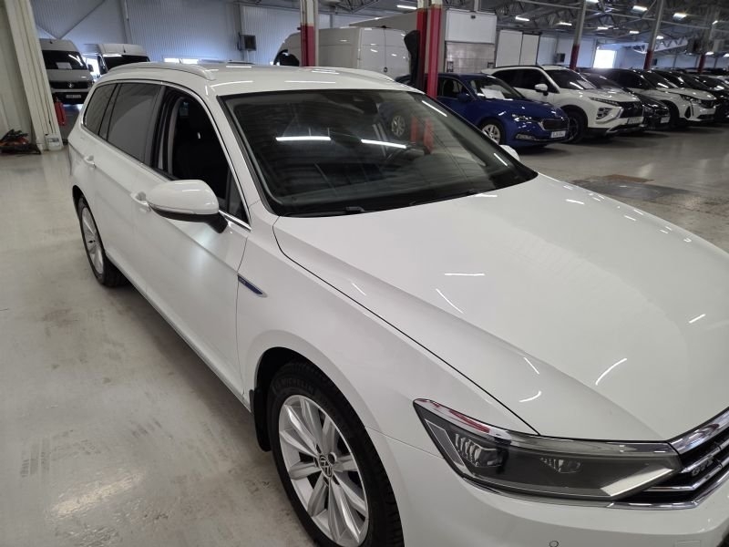 Volkswagen Passat 2021, bild 3/10