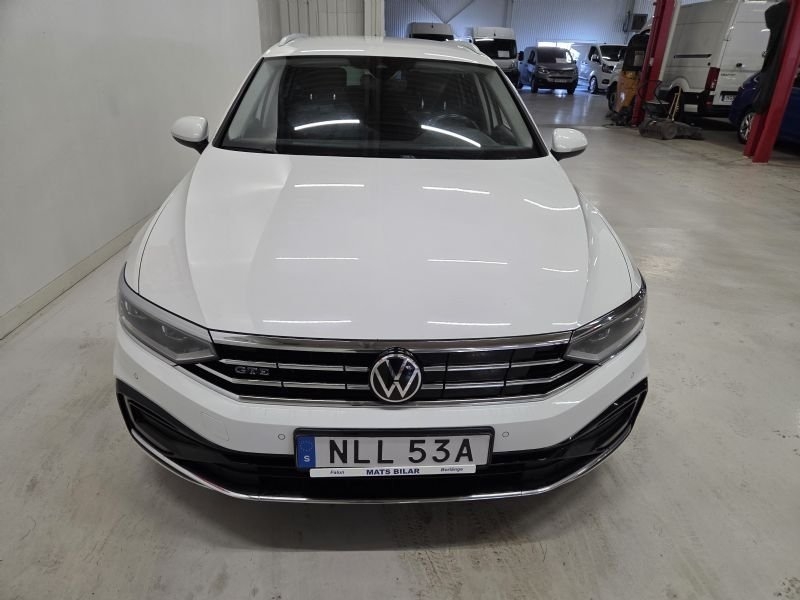 Volkswagen Passat 2021, bild 2/10